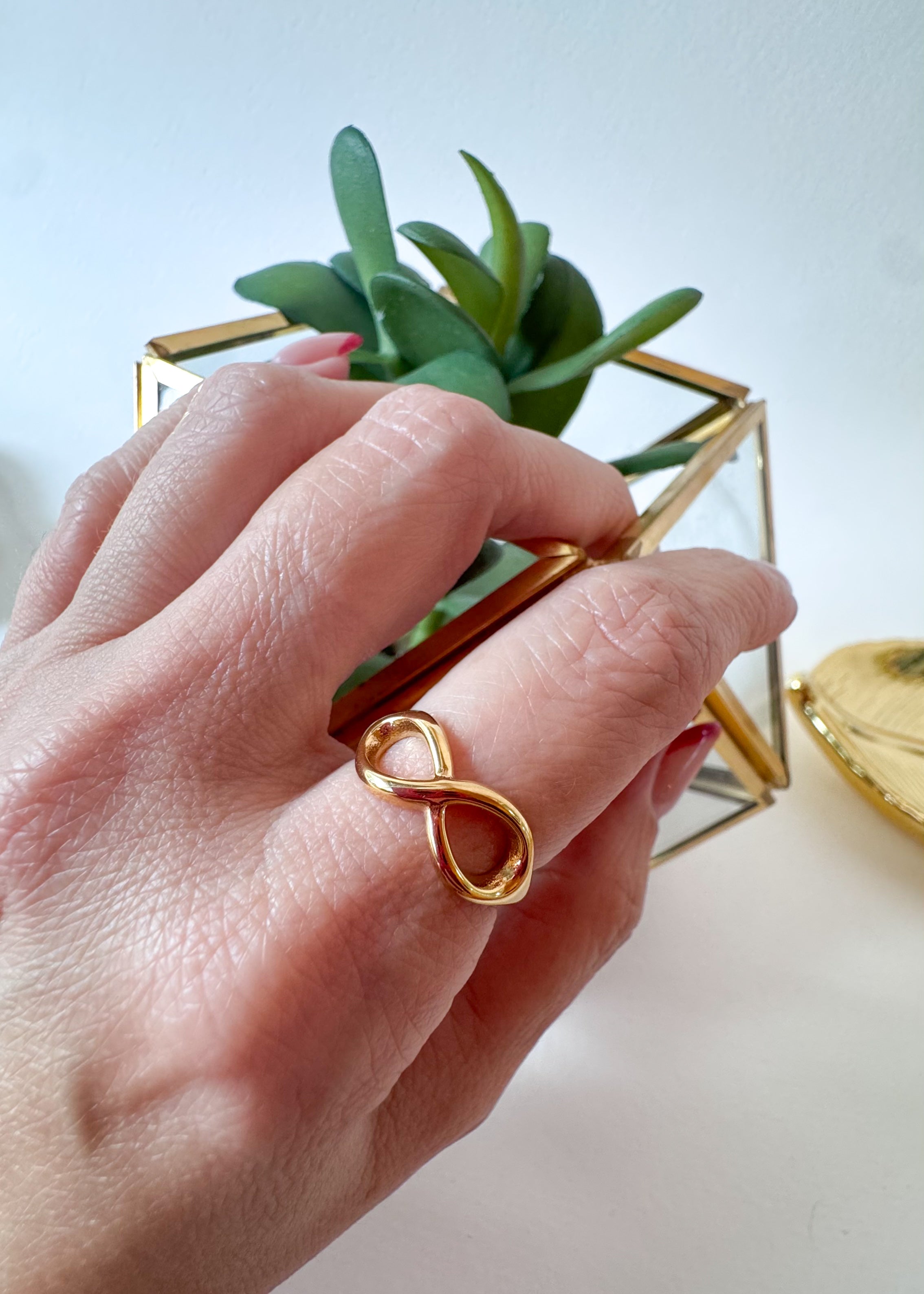 Infinite Shape Golden Steel Ring