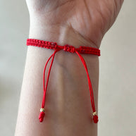 Black and Red Thread Little Hearts Silhouette 18k Gold Bracelet