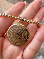 Load image into Gallery viewer, Pulsera Padre Nuestro Tres Oros
