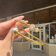 Golden Wavy Steel Zircon and Pearl Bracelet