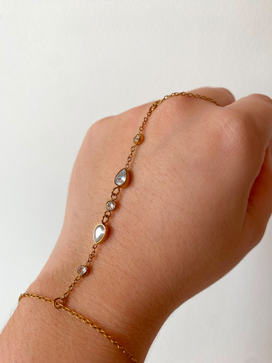 Zircon Drop Style Ring - Bracelet