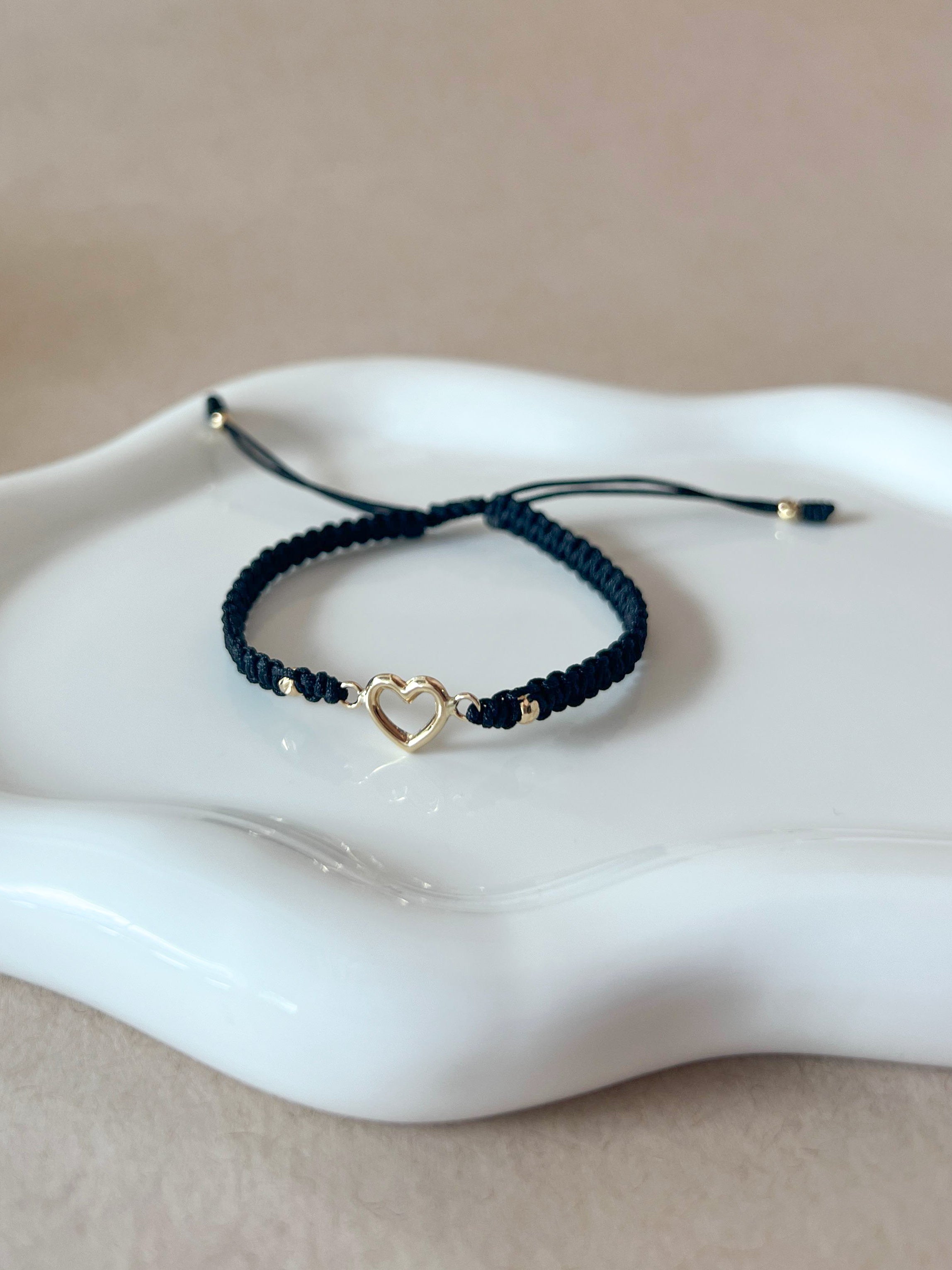 Black and Red Thread Little Hearts Silhouette 18k Gold Bracelet
