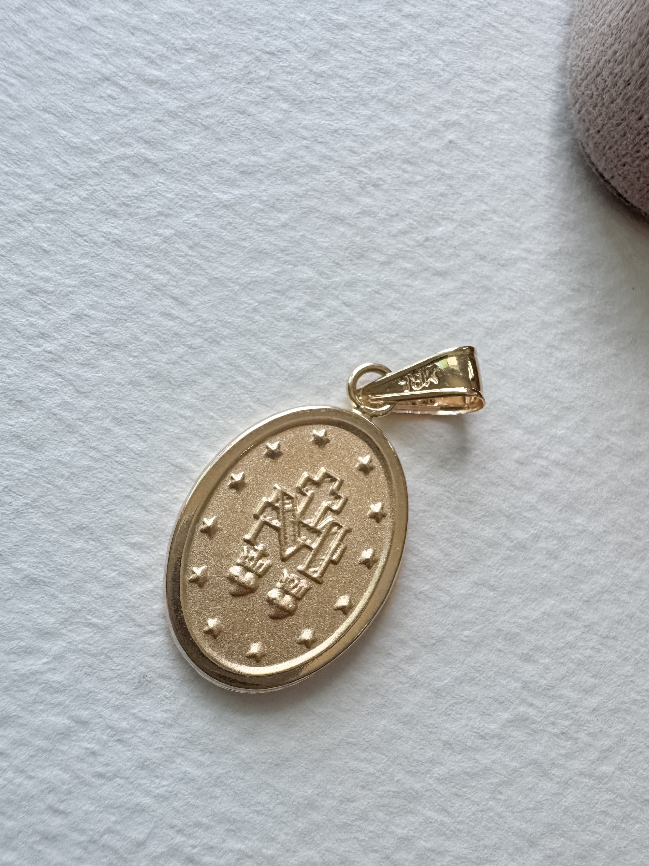 Miracle Virgin Medal 18k Solid Gold Hollow Charm