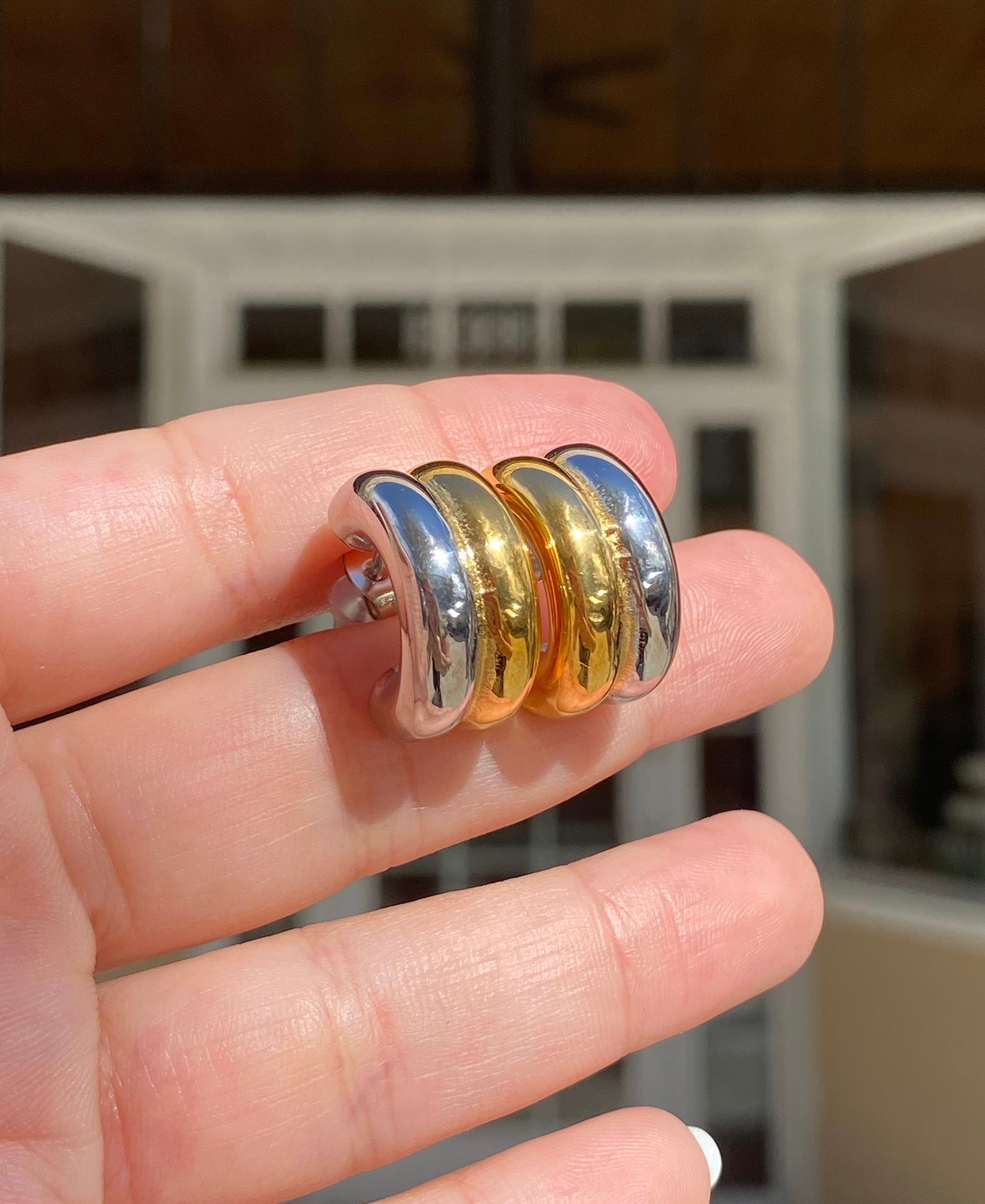 2 Gold Medium Steel Earrings