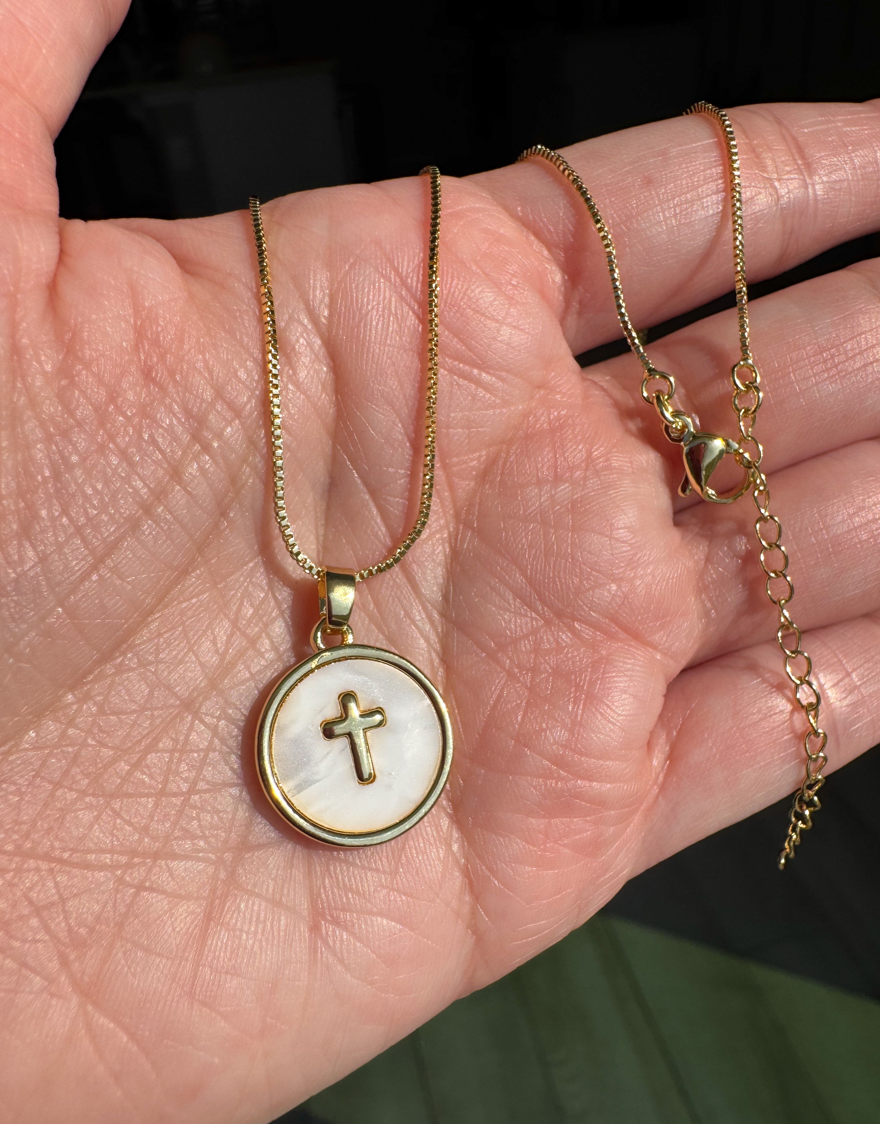 Mother of Pearl Cross Chain