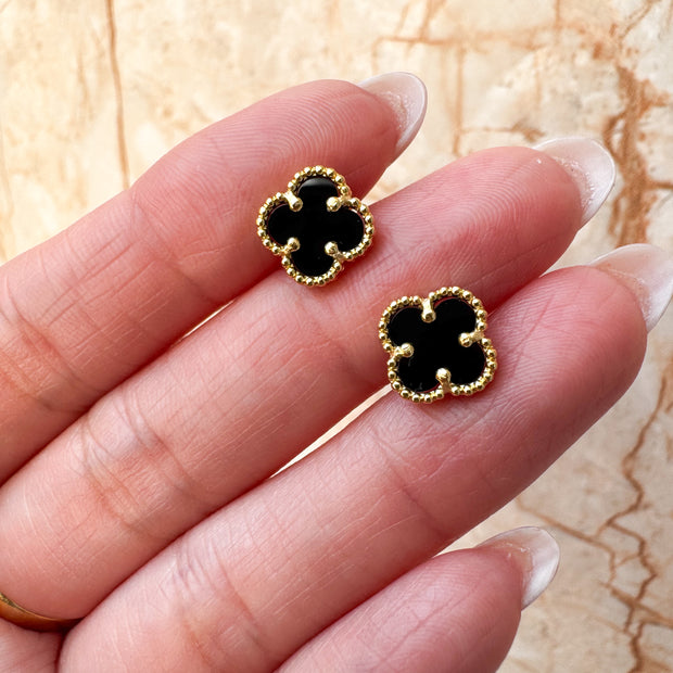 Aretes Topitos Clover de Varios Colores