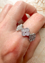 Load image into Gallery viewer, Silver Clover Pattern Ring
