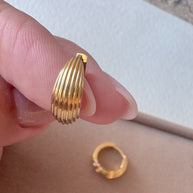 Lineal 18k Solid Gold Hoops