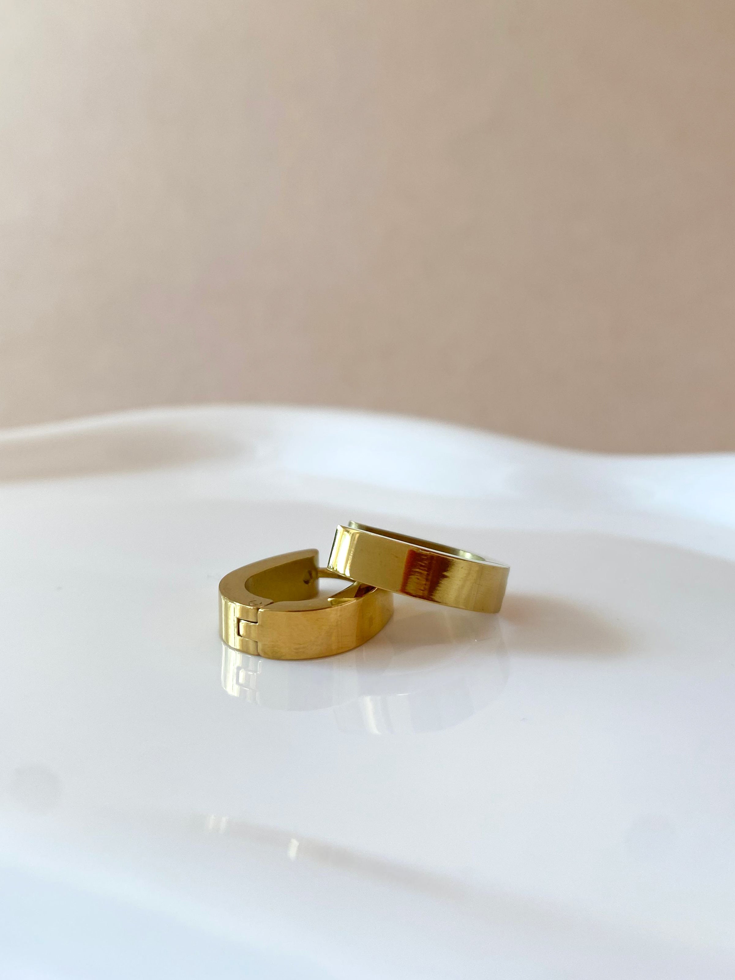Big Oval Plain Golden Steel Hoops