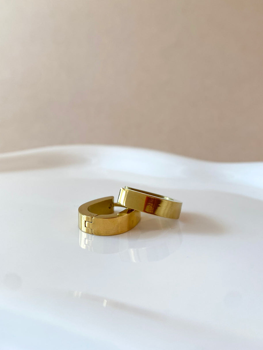 Big Oval Plain Golden Steel Hoops