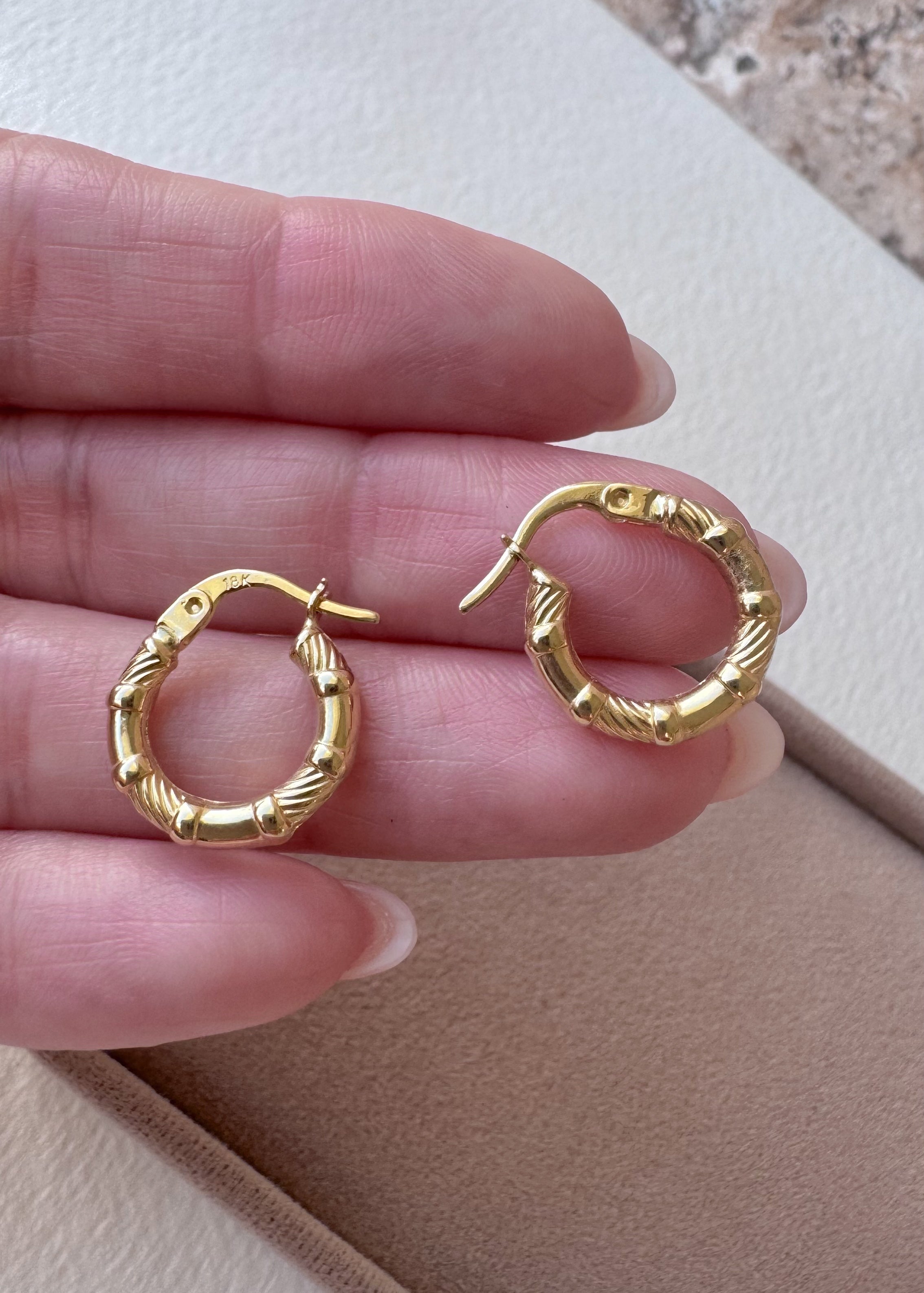 Bambu Style 18k Solid Gold Hoops