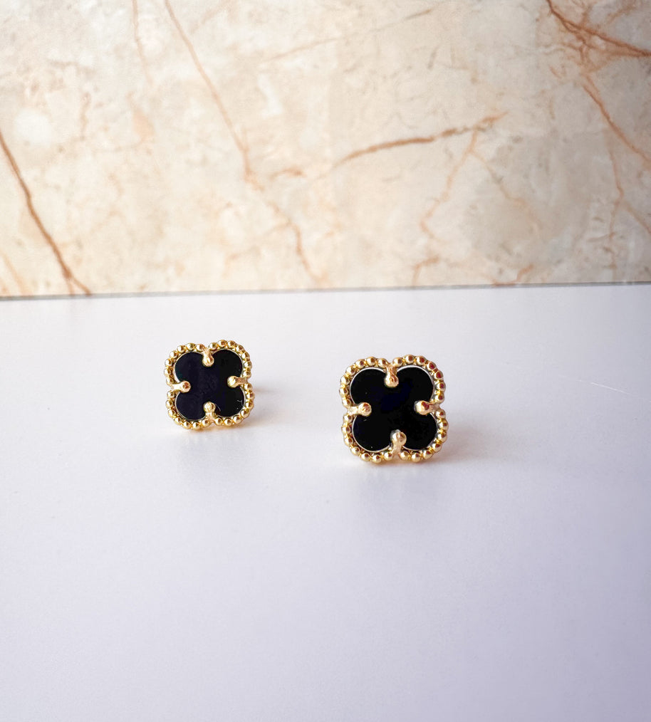 Aretes Topitos Clover de Varios Colores