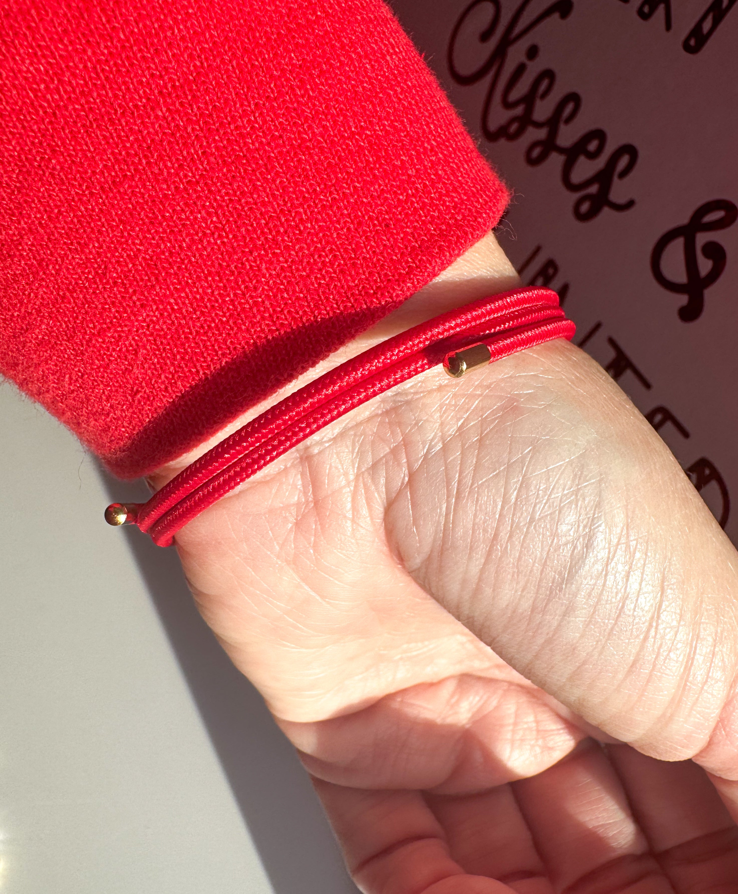 Red Bracelet Horn + Little Eye