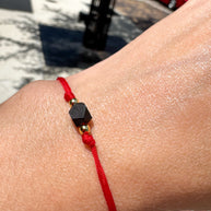 Solo Red Azabache Bracelet
