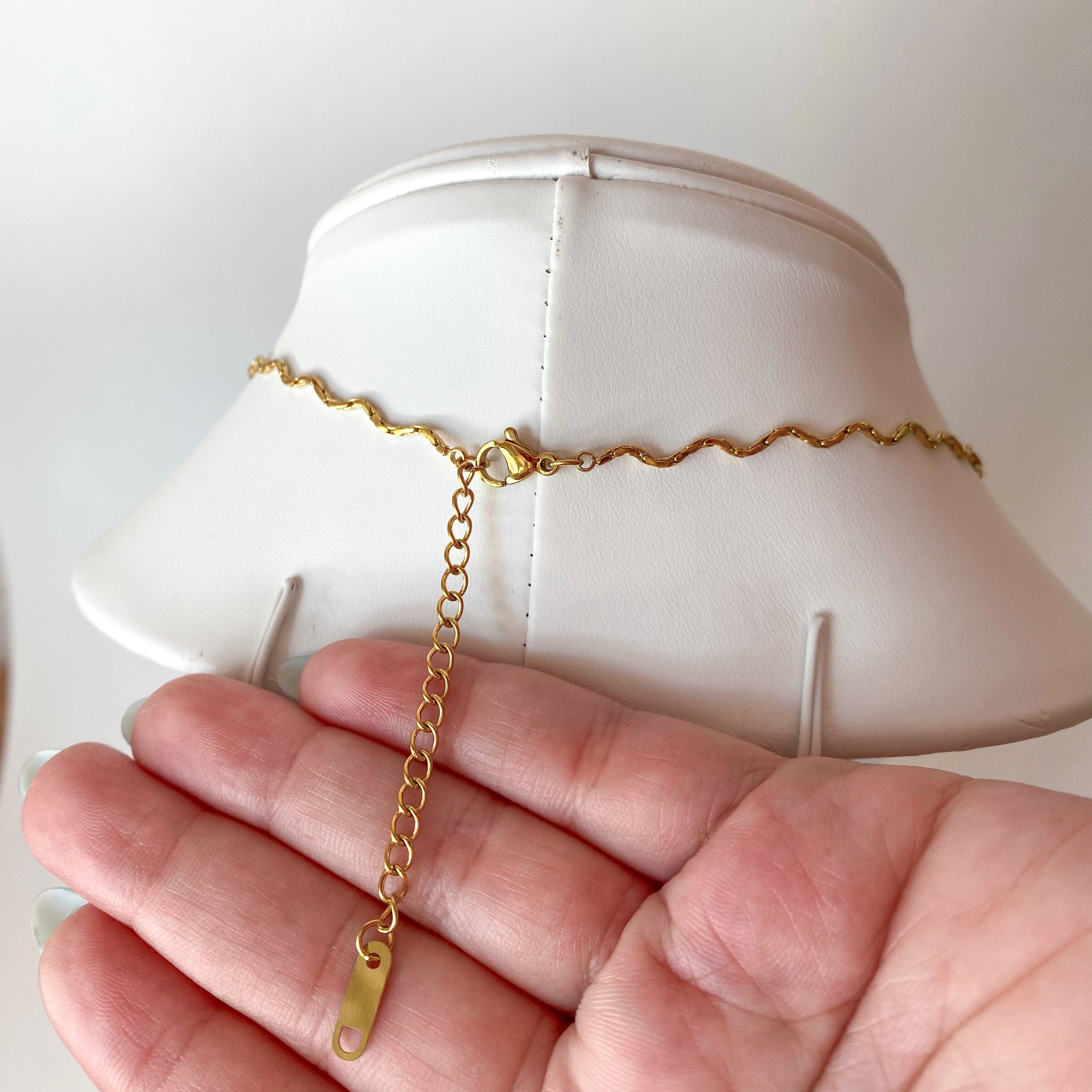 Delicate Wavy Golden Stel Zircon Necklace