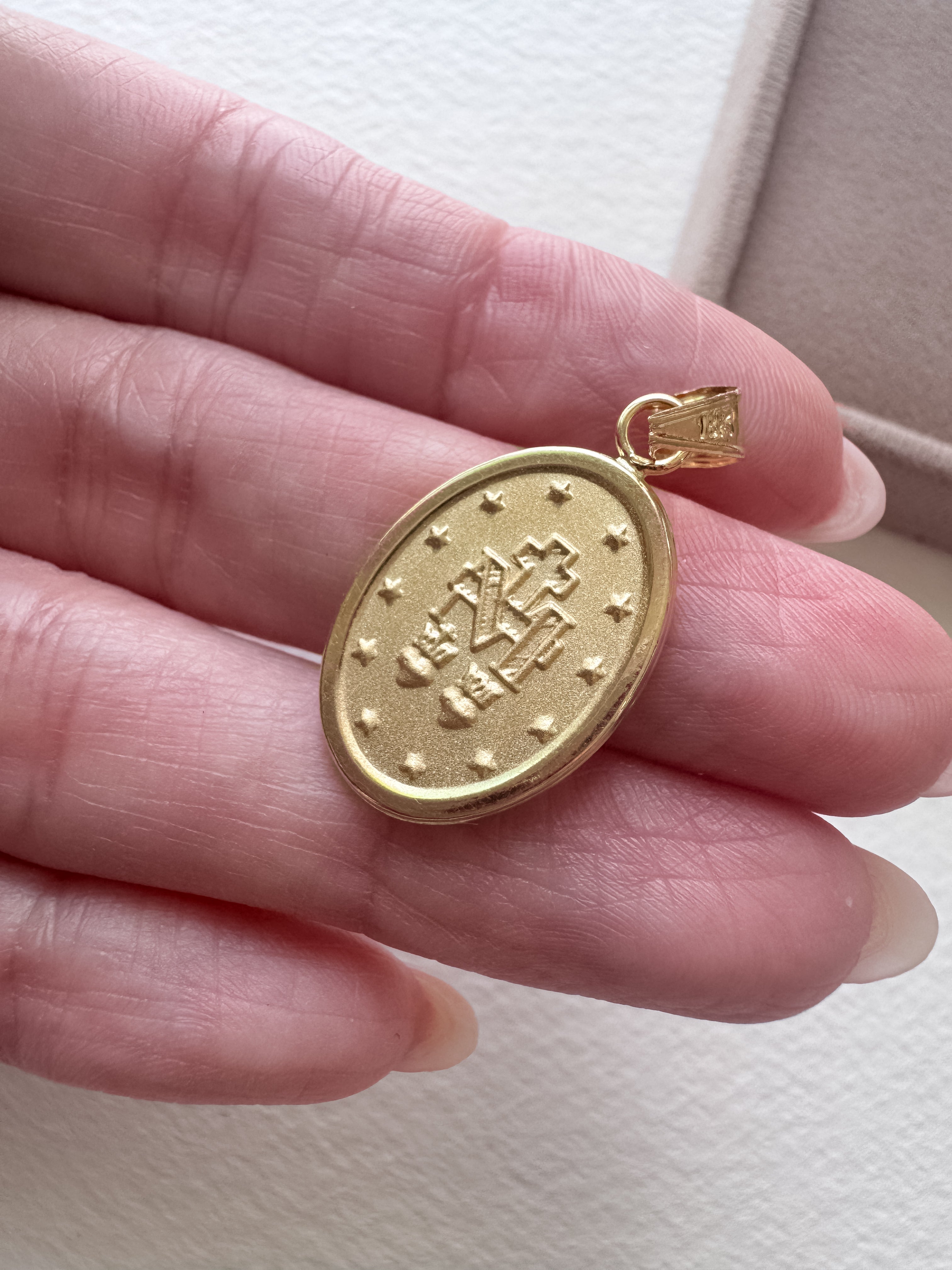 Miracle Virgin Medal 18k Solid Gold Hollow Charm