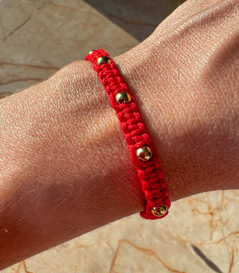 Hilito Rojo Ajustable Balines dorados