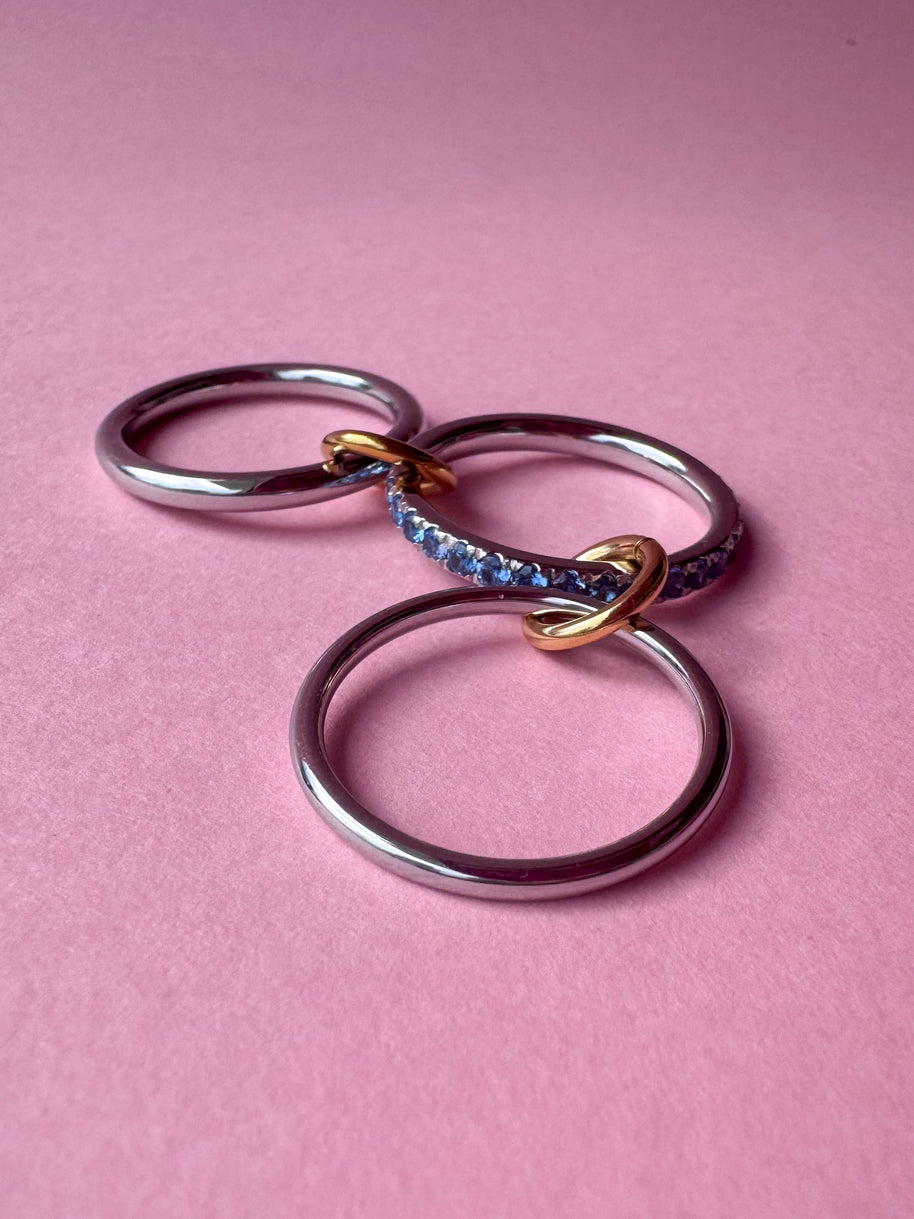 Anillo Silver & Gold con circones azules
