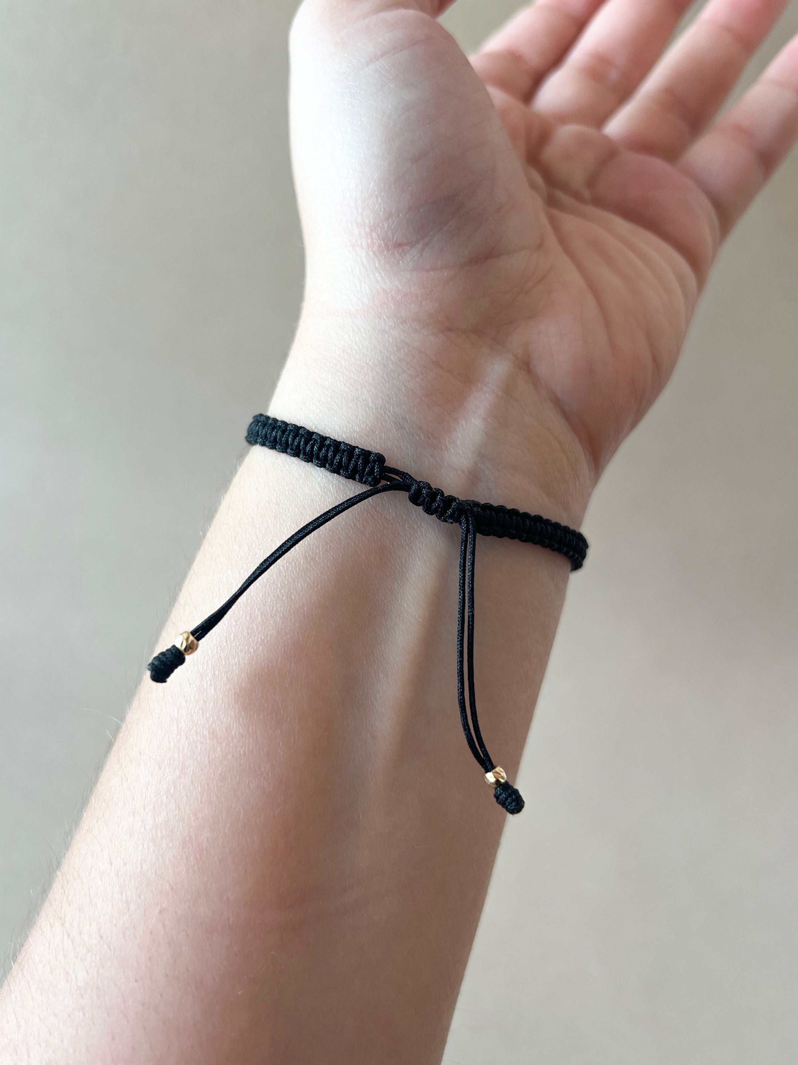 Black and Red Thread Little Hearts Silhouette 18k Gold Bracelet