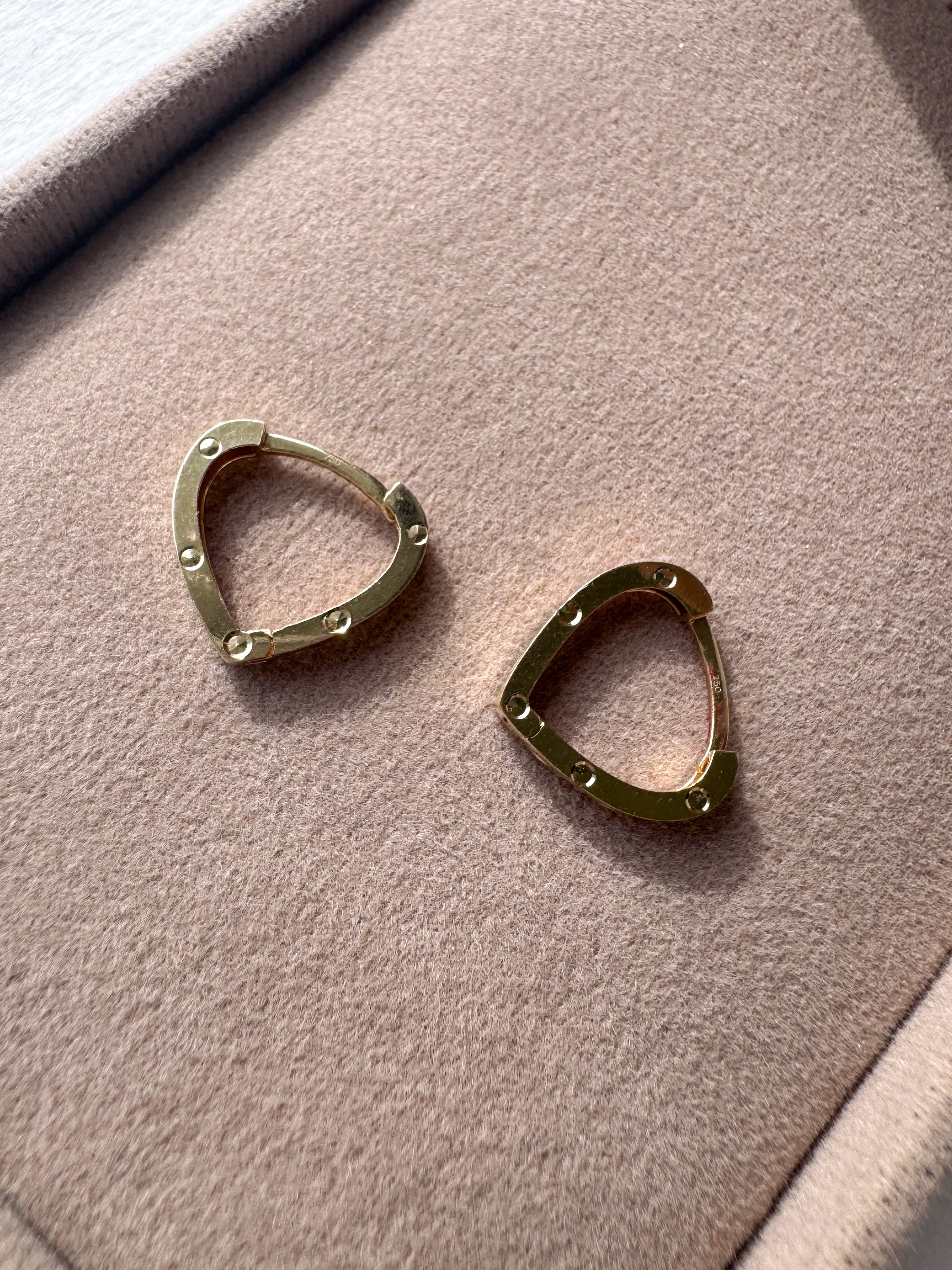 Argollas Italianas tachuela 18K