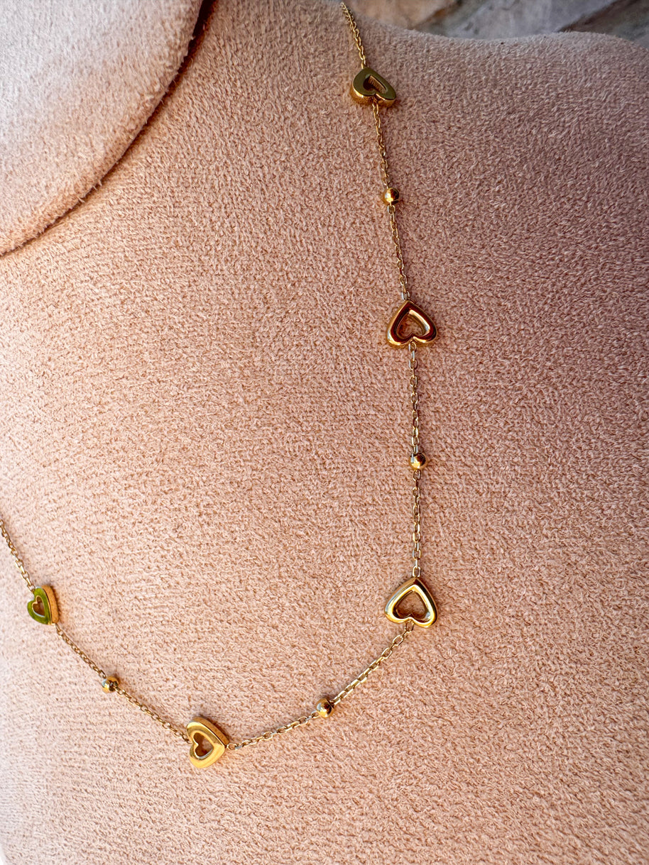 Mini Heart Silhouette Pattern Necklace