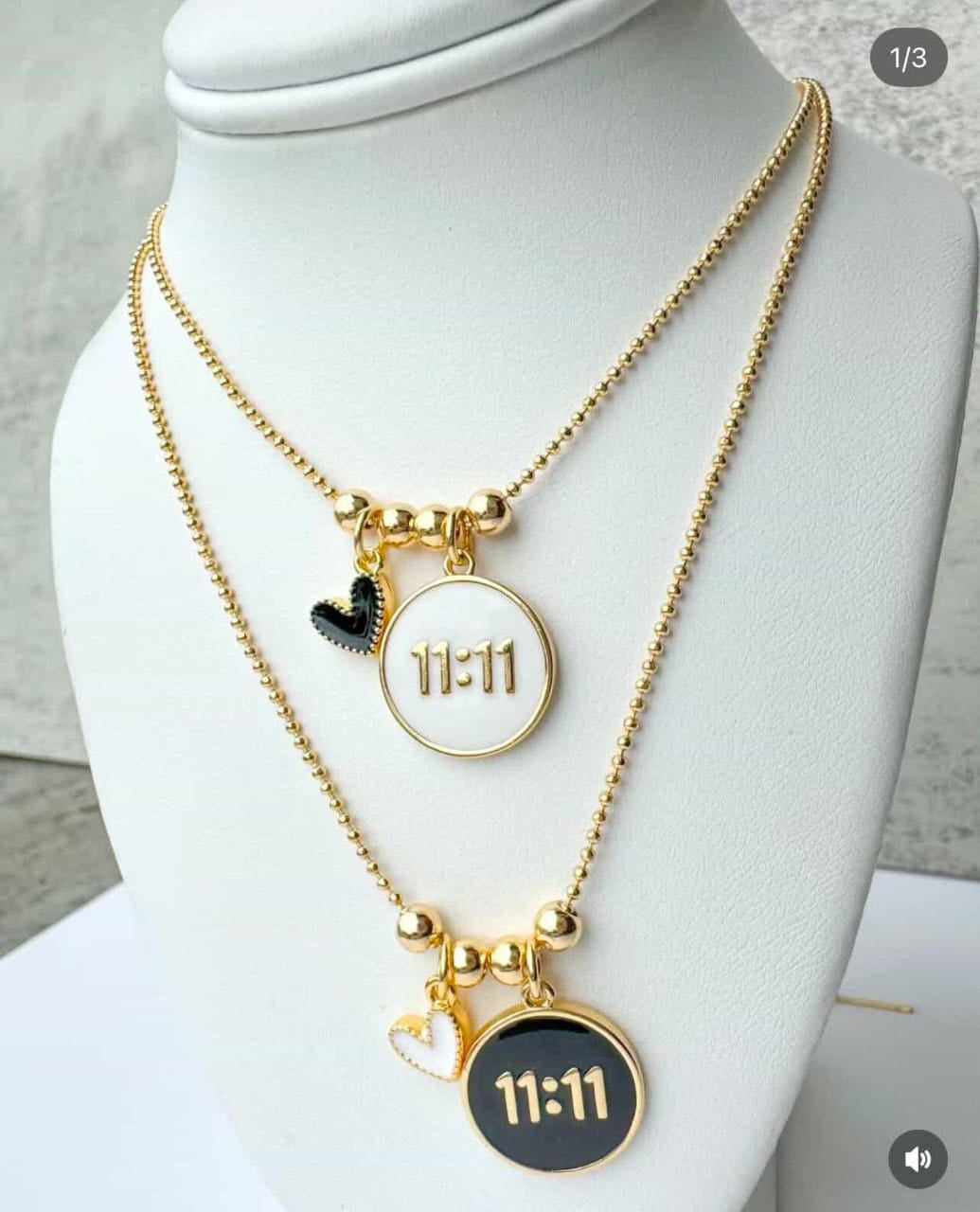 Adjustable Chains 11:11 Black & White