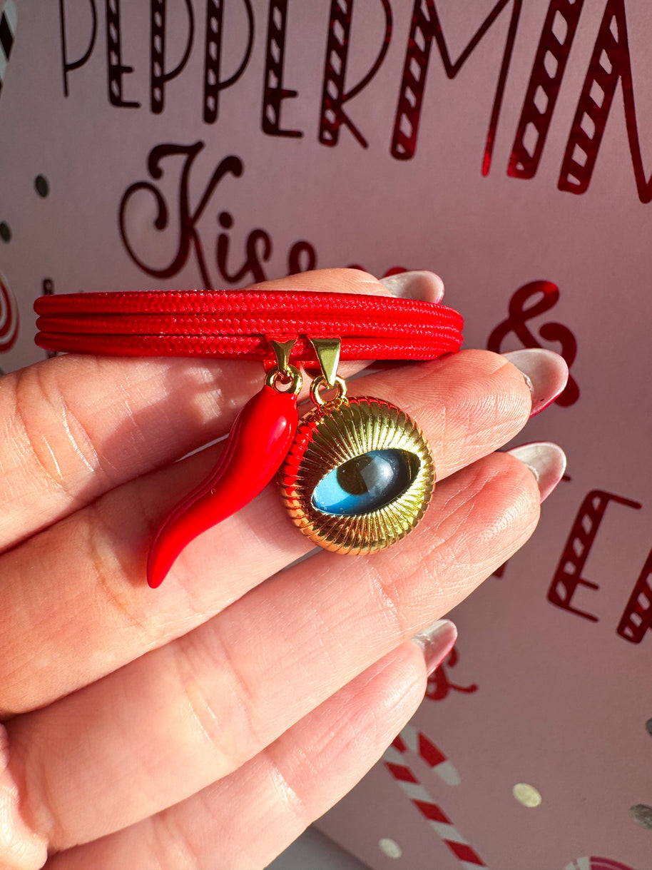 Red Bracelet Horn + Little Eye