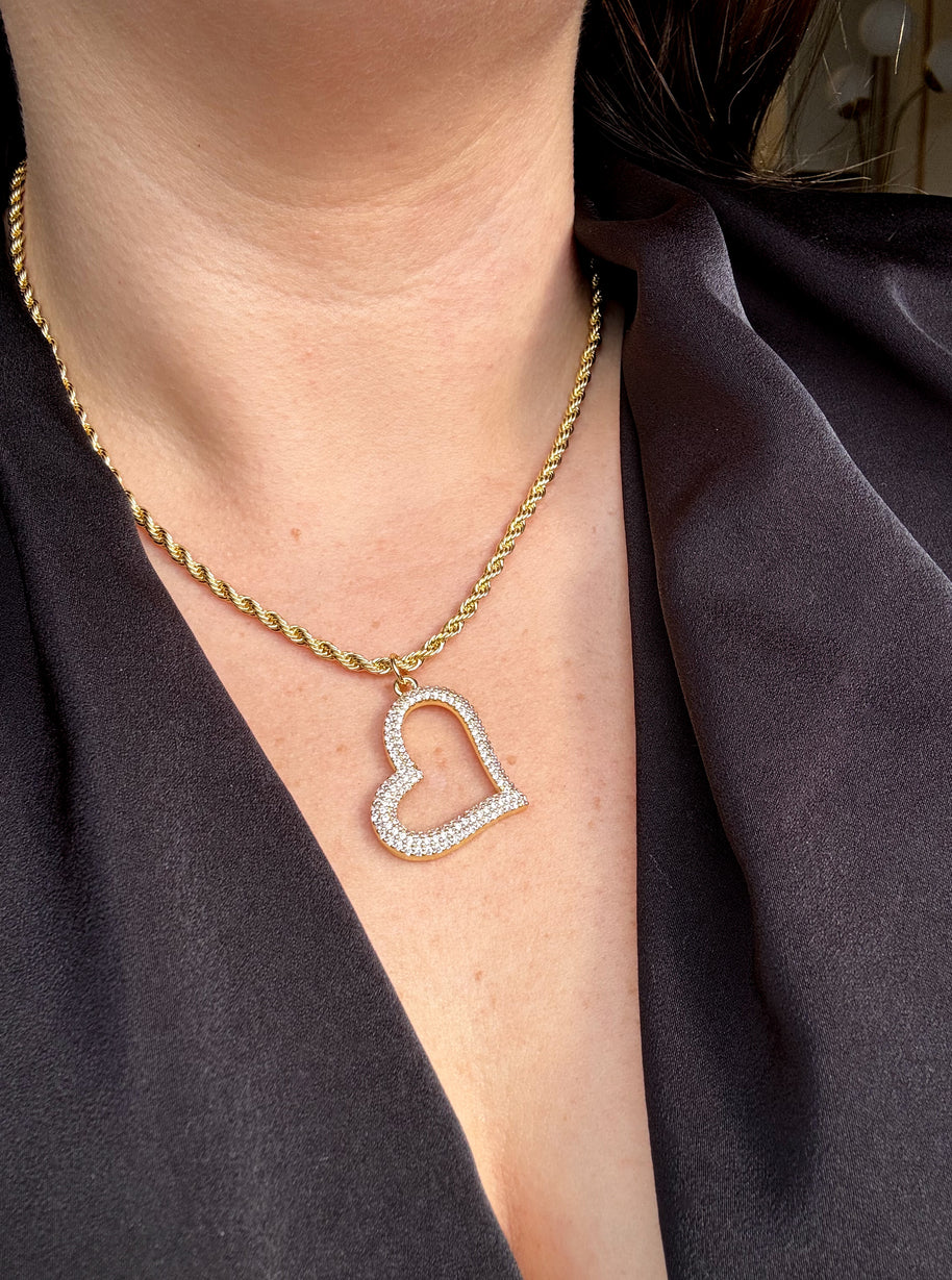 Shiny Zirconia Heart Silhouette Necklace