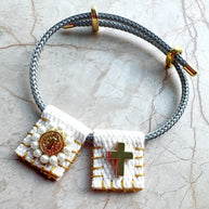 Brazalete Escapulario Blanco