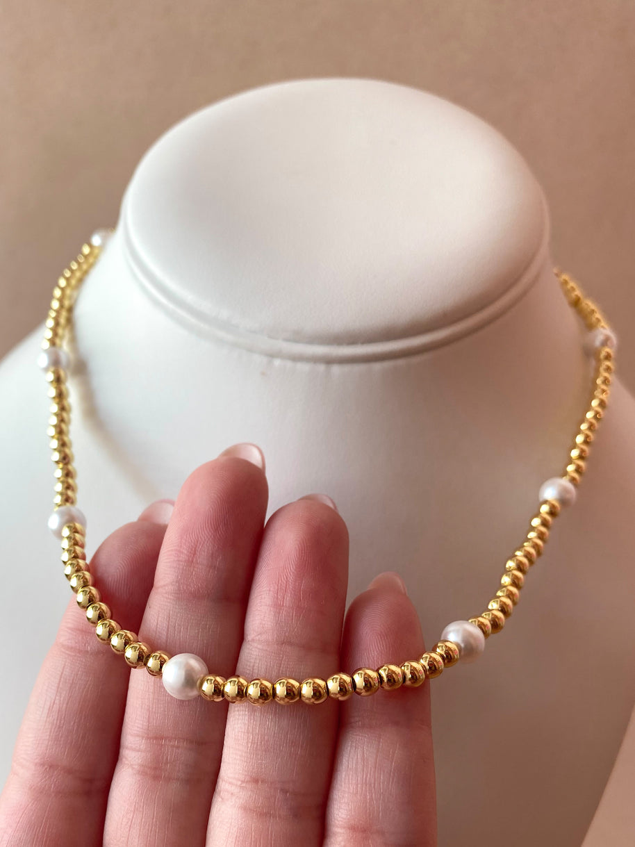 Little Balls and Pearls Pattern Necklace