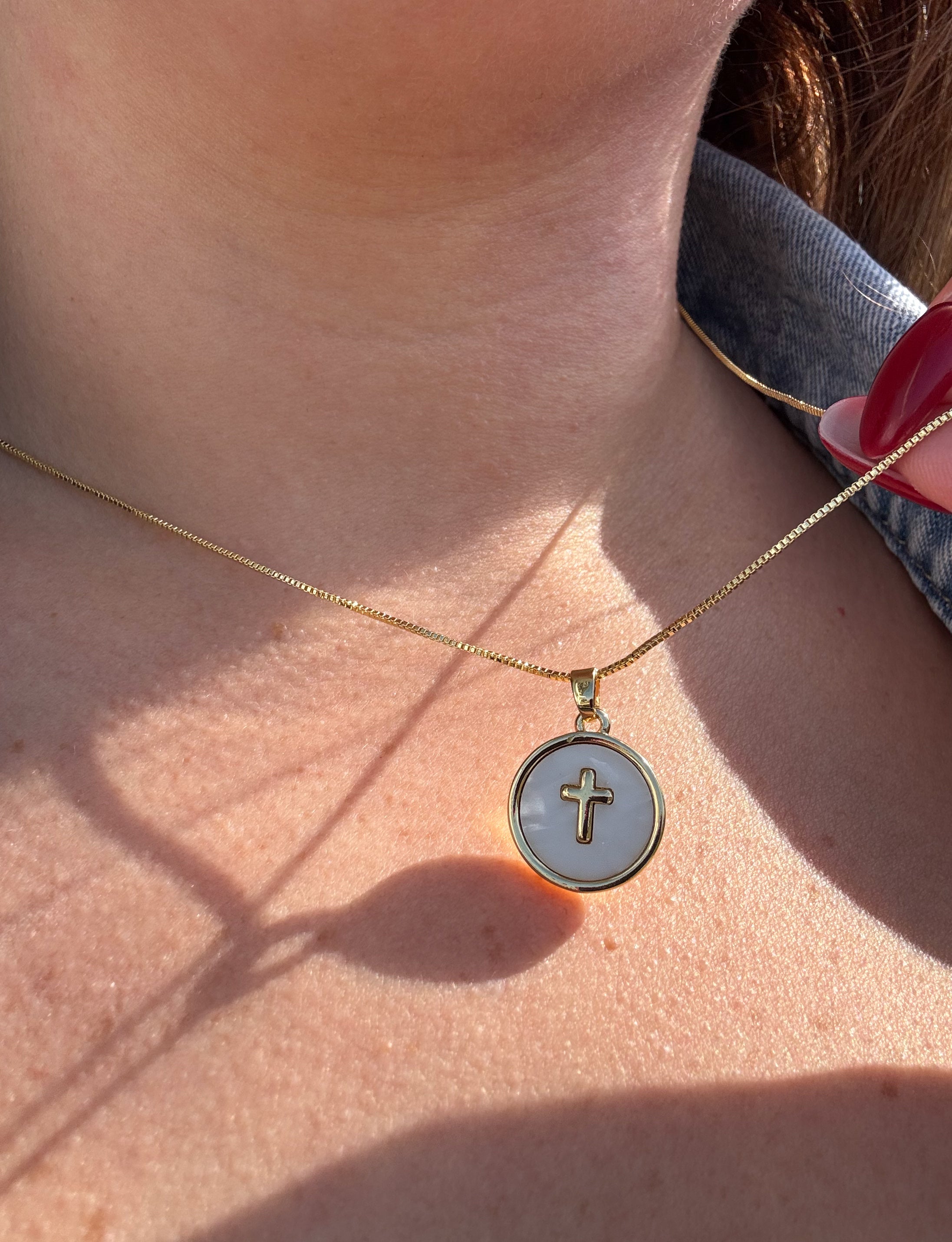 Mother of Pearl Cross Chain