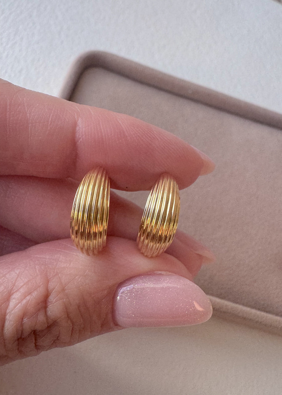 Lineal 18k Solid Gold Hoops