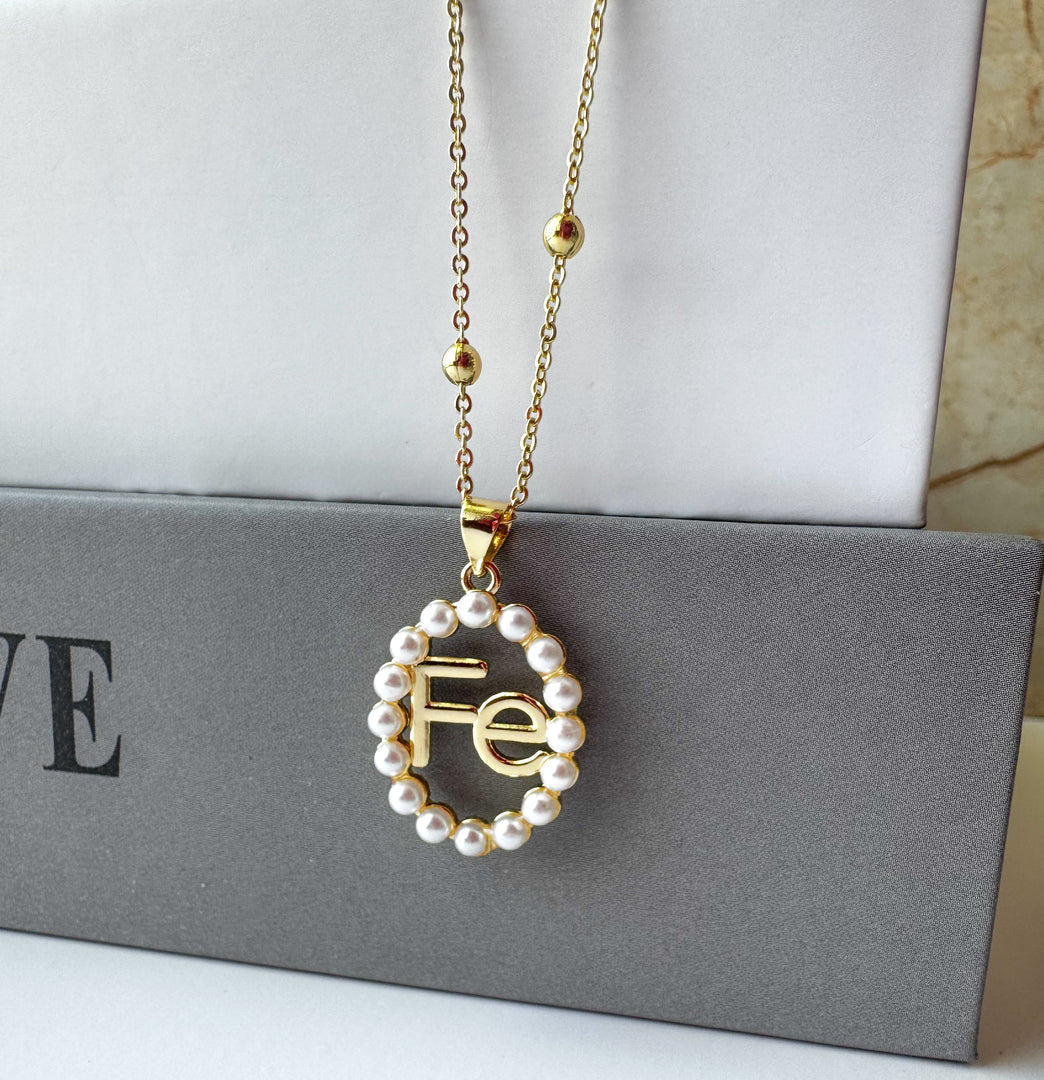Cadena FE en Perlas