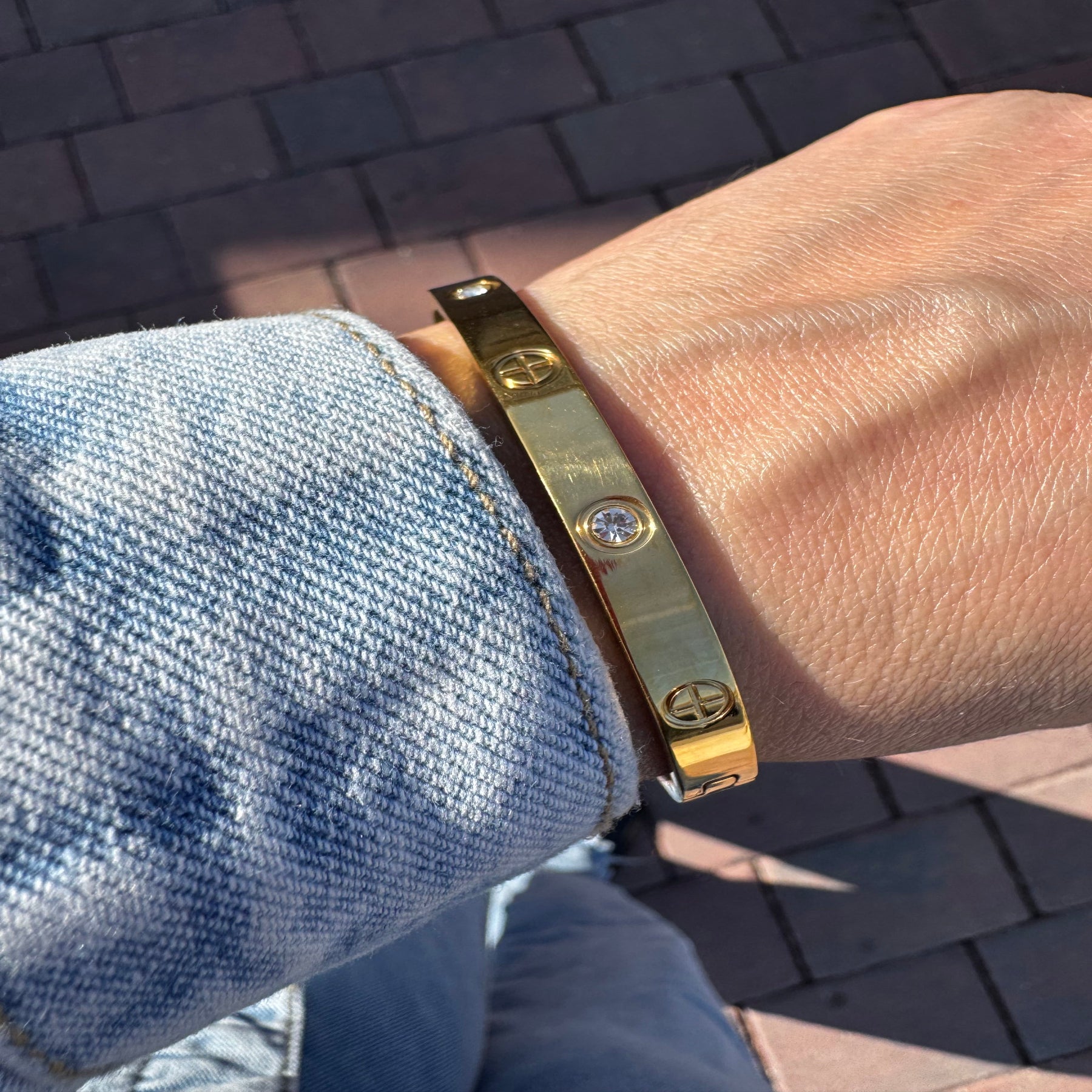 Golden Screw Bracelet + Zircon