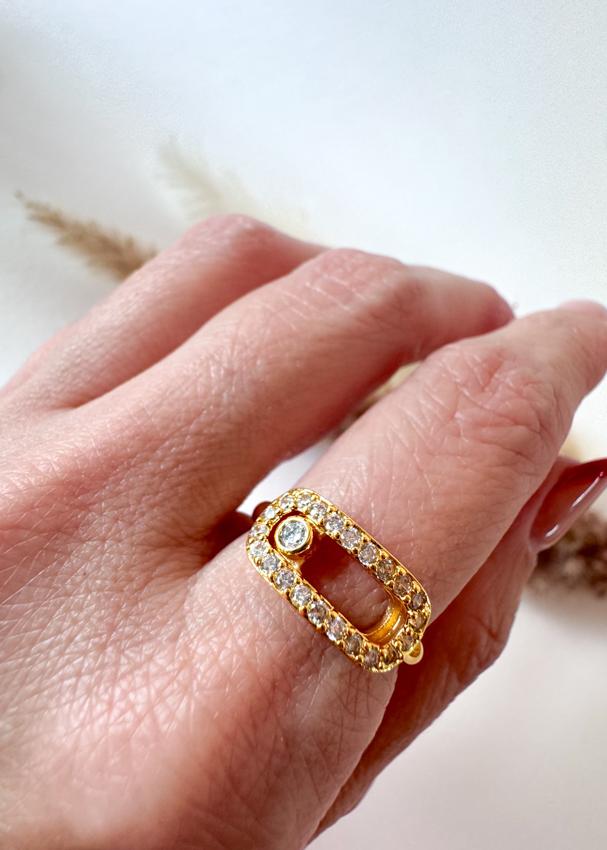 Golden Shiny Move Zircons Steel Ring