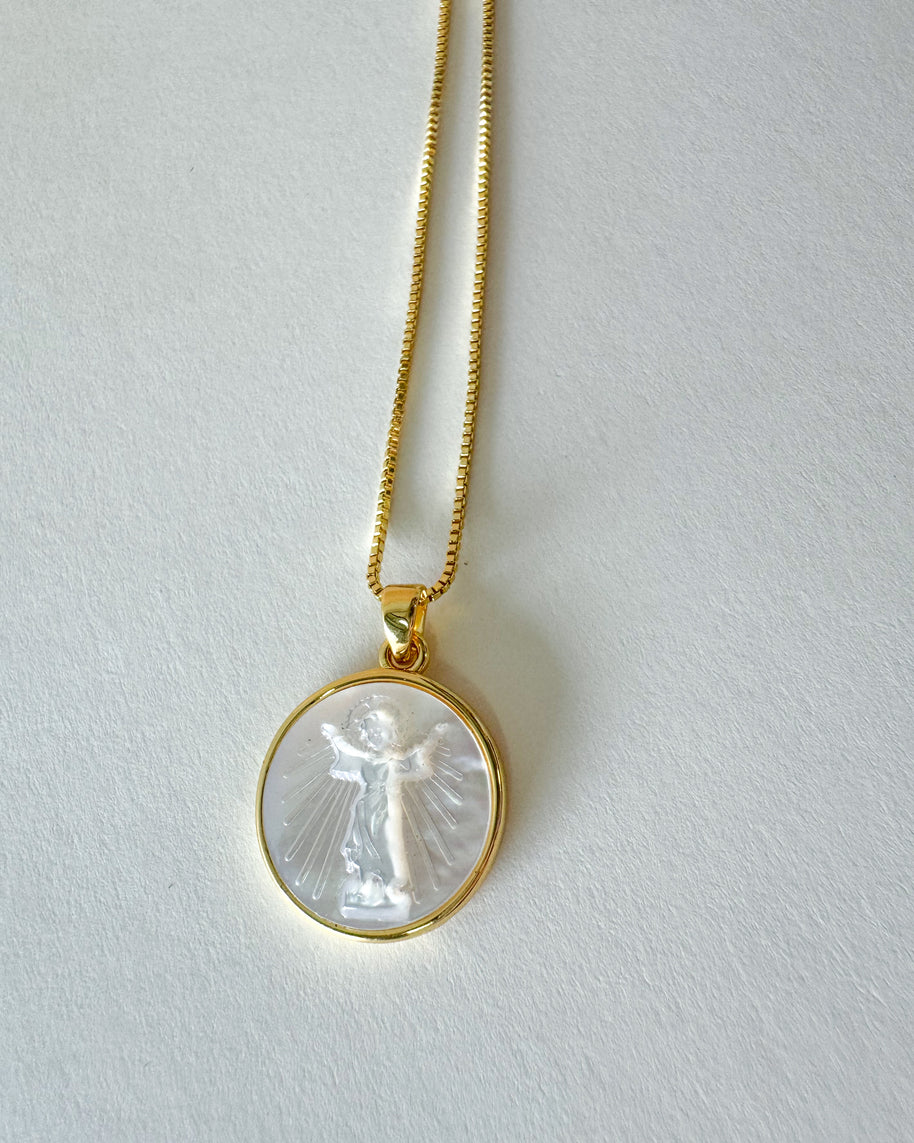 Child Jesus Mother of Pearl Chain