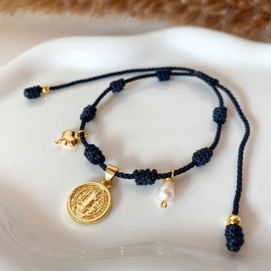 7 Knots Black or Red St Benedict Thread Bracelet
