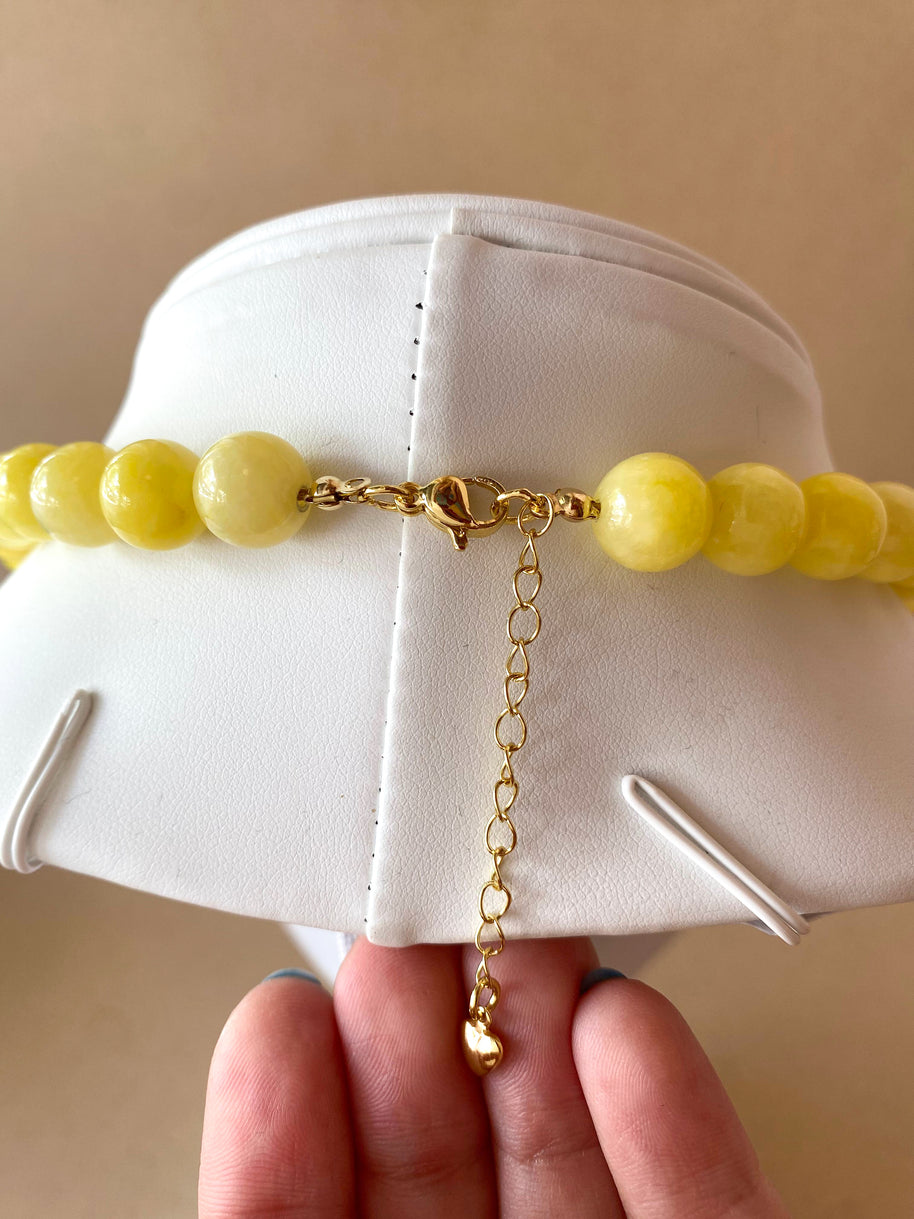 Light Yellow Jade 10mm Short Necklace