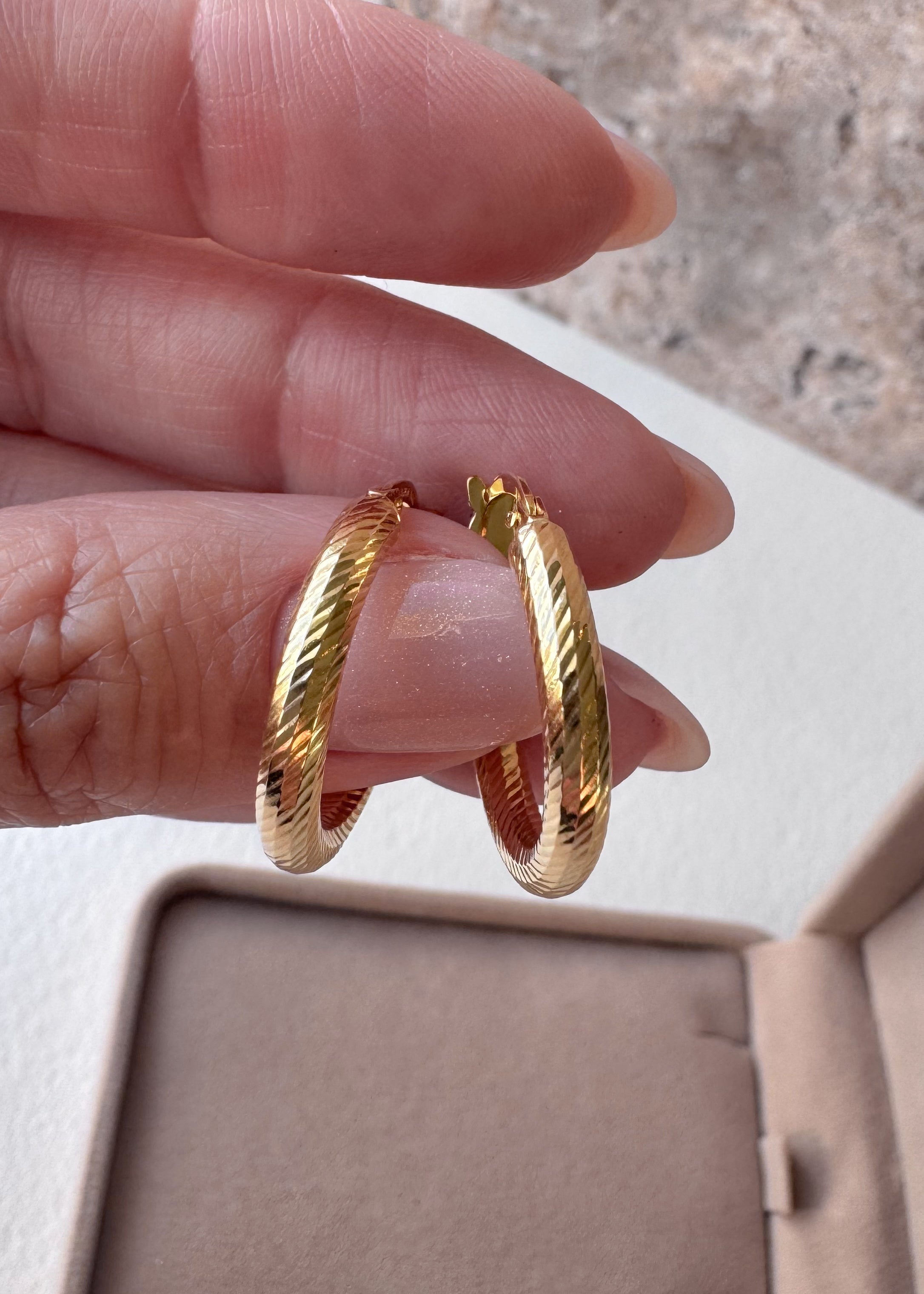 Spiral Thin 18k Solid Gold Hollow Hoops