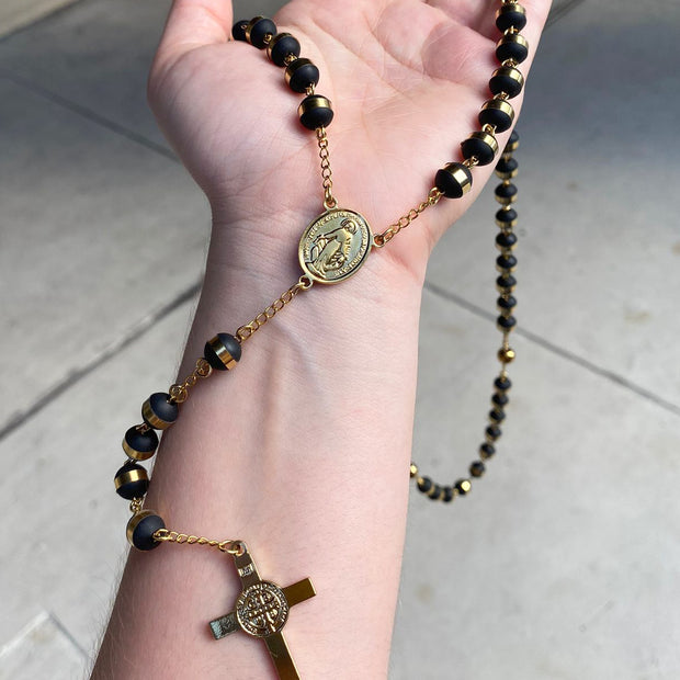 Rosario Largo Caballero Black & Gold