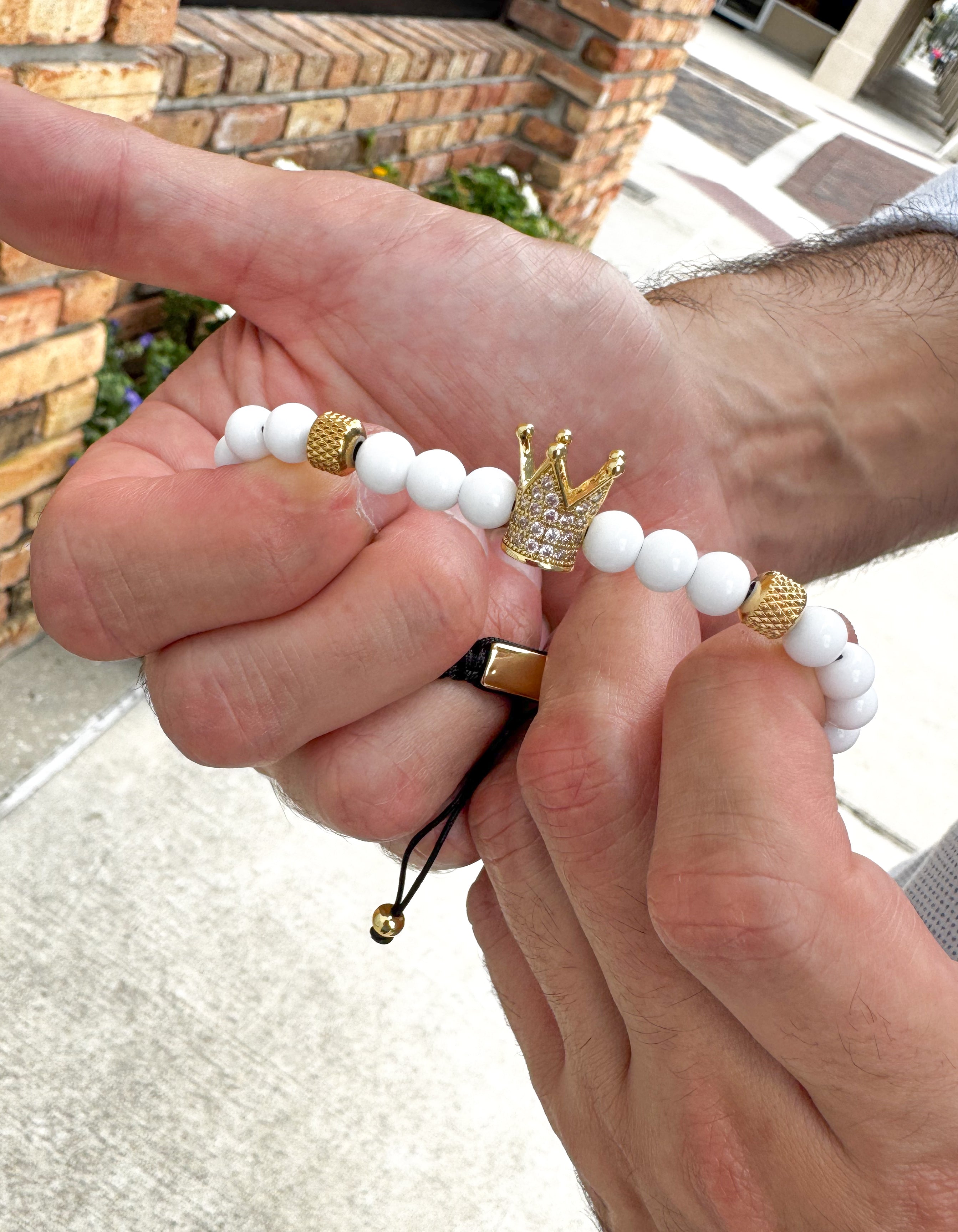 Pulsera Crown White Beads