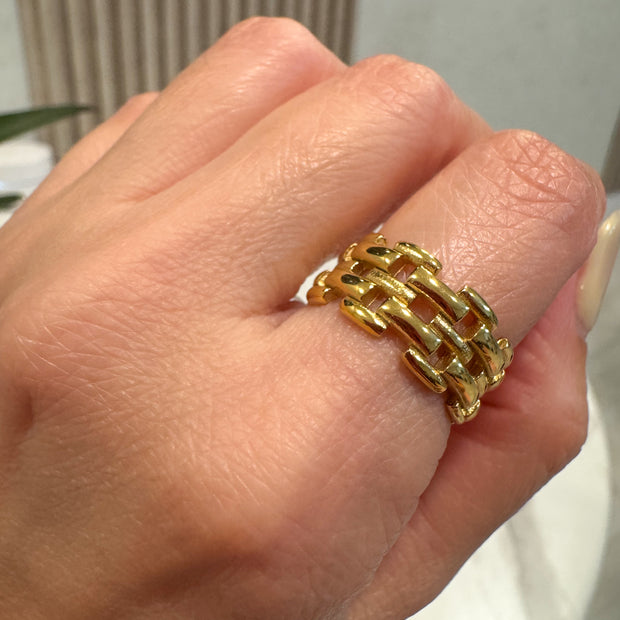 Golden Big Links Ring