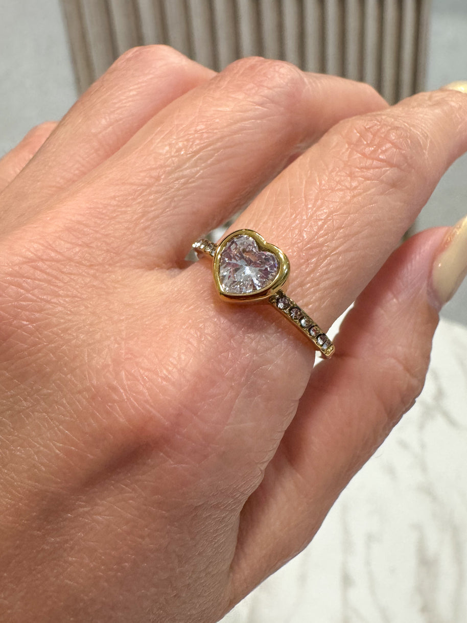 Shiny Heart Ring