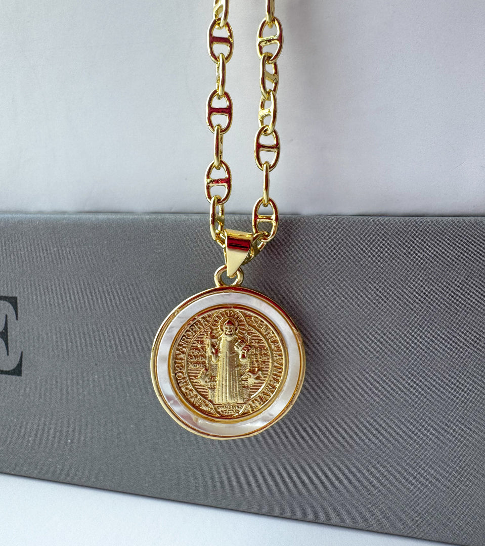 Medalla de San Benito en Nacar