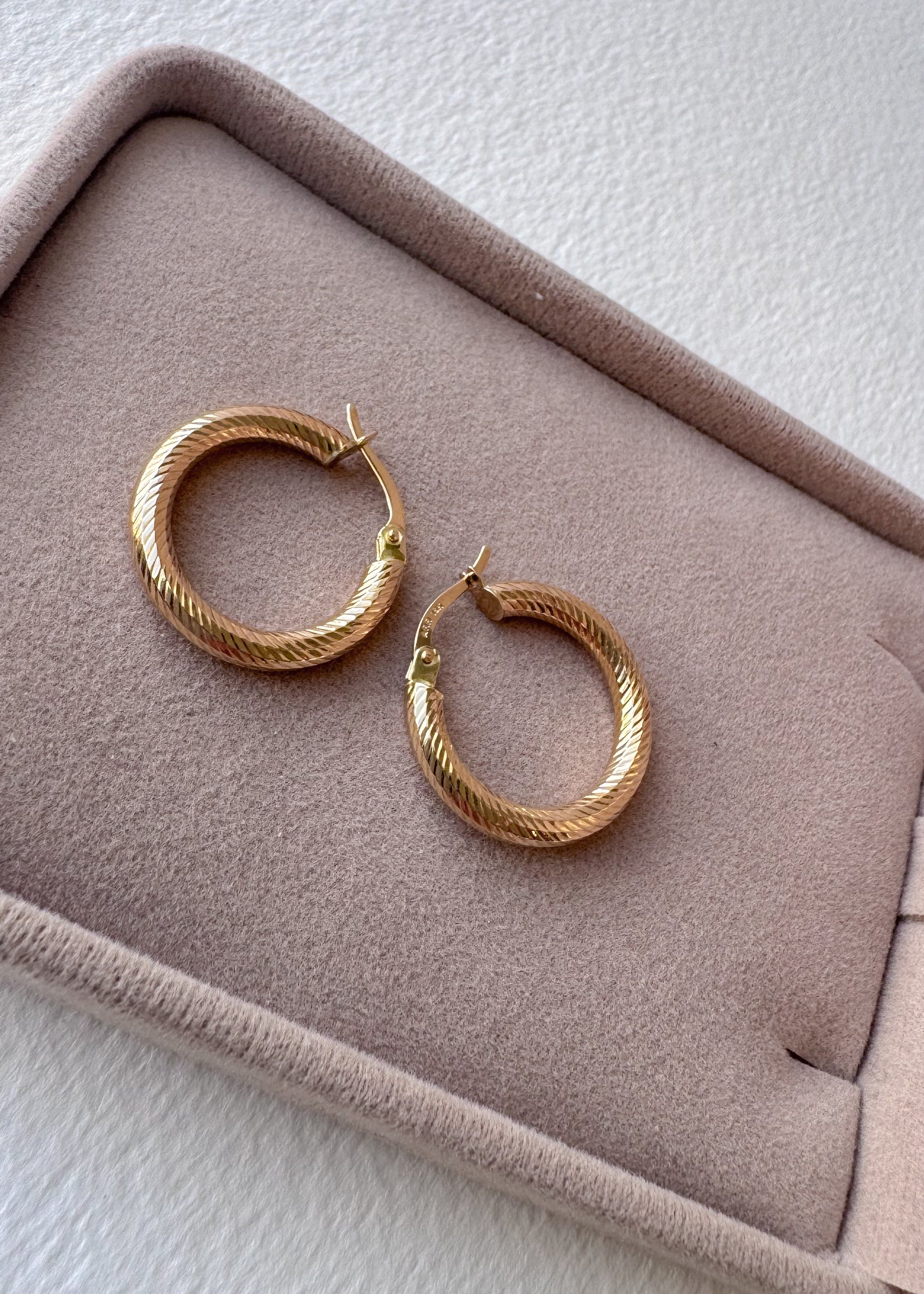 Spiral Thin 18k Solid Gold Hollow Hoops