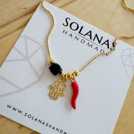 Cadena Ajustable Azabache + Manito + Cuernito Rojo