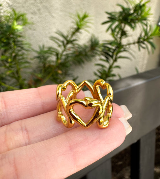 Stainless Steel Ring Golden Heart Pattern.