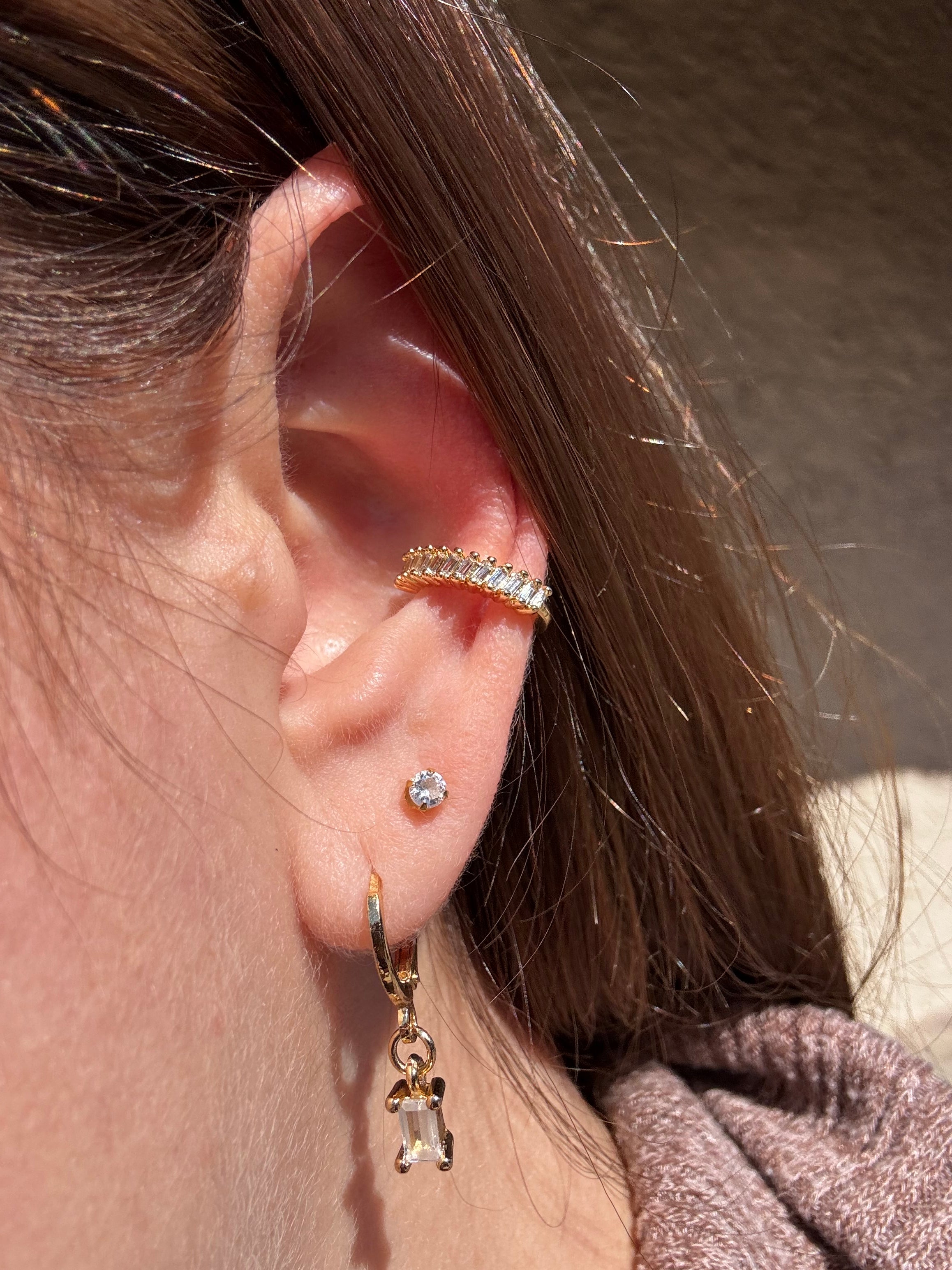 Shiny Little Zircons Ear Cuff