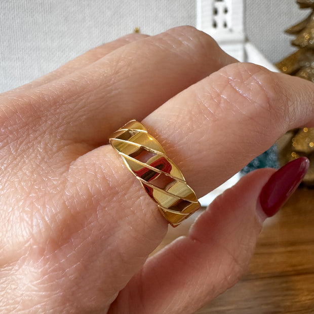 Golden Intertwined Steel Ring
