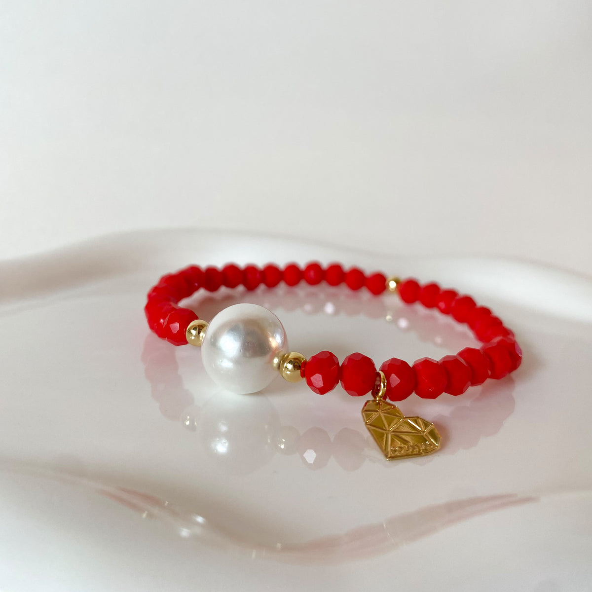 Pearl, Heart and Red Crystals Elastic Bracelet